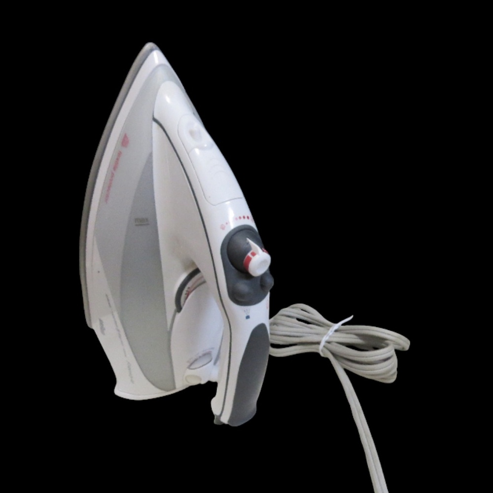 BRAUN Freestyle Steam Iron